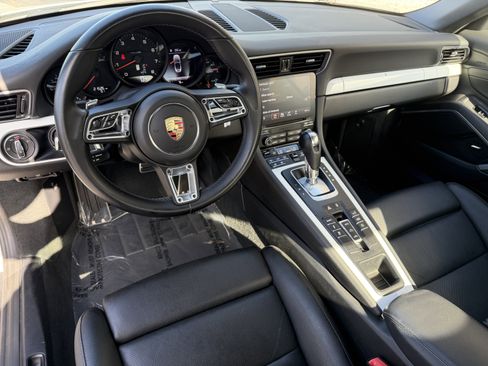 Certified 2019 Porsche 911 Carrera image 14