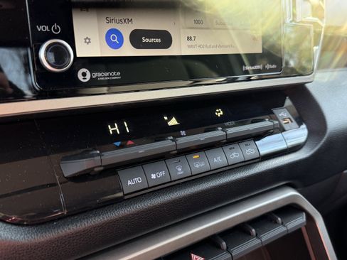 Used 2022 Toyota Tundra SR5 image 17