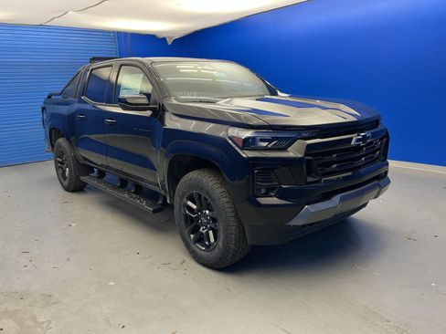 New 2026 Chevrolet Colorado Z71 w/ Midnight Edition image 2