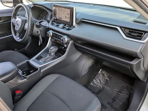 Used 2024 Toyota RAV4 LE image 29
