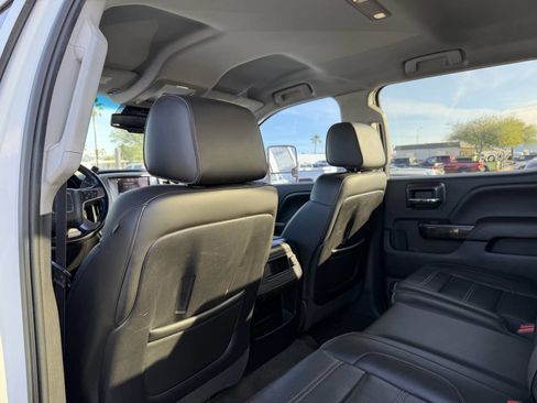 Used 2015 GMC Sierra 3500 Denali w/ Duramax Plus Package image 31