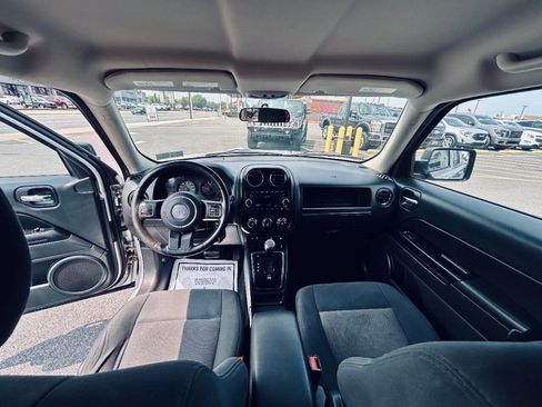 Used 2011 Jeep Patriot Latitude image 23