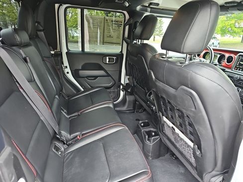 Used 2022 Jeep Gladiator Rubicon AWD/4WD image 16