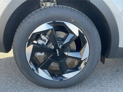 Certified 2025 Kia Sorento EX w/ EX Panoramic Sunroof Package image 19