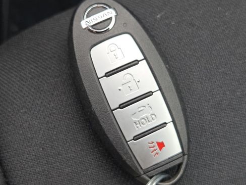Used 2023 Nissan Sentra SV FWD image 34