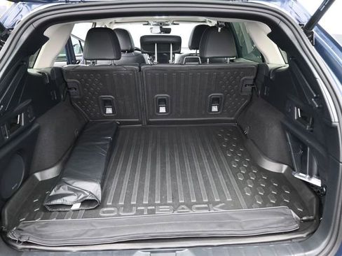 Used 2023 Subaru Outback Limited XT image 10