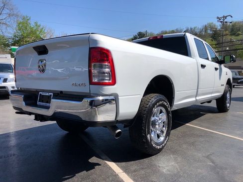 Used 2022 RAM 2500 Tradesman w/ Chrome Appearance Group AWD/4WD image 5