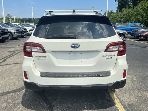 Used 2017 Subaru Outback 3.6R Touring w/ Popular Package #5A AWD/4WD image 33