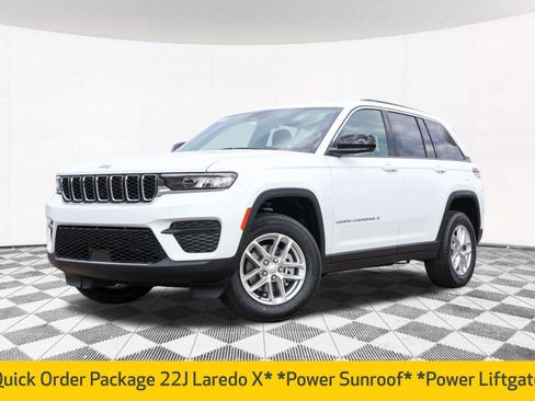 New 2026 Jeep Grand Cherokee Laredo AWD/4WD image 2