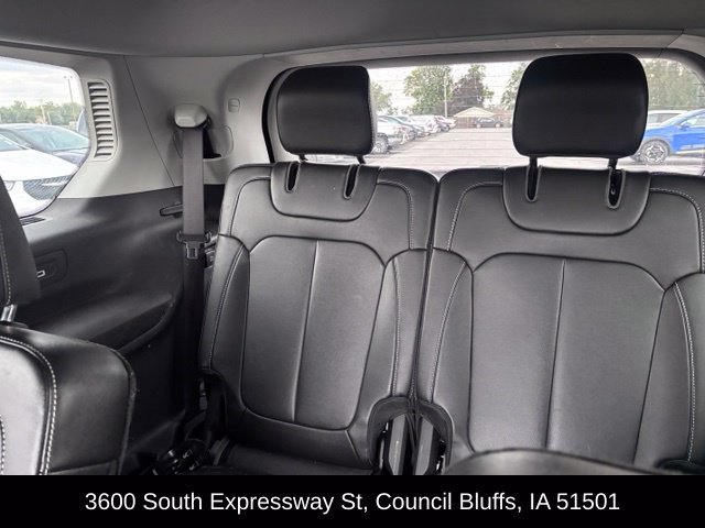 Used 2023 Jeep Grand Cherokee L Limited AWD/4WD image 49