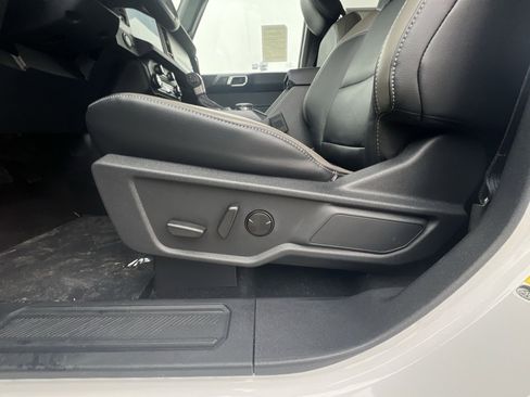 New 2025 Ford Bronco Outer Banks image 14