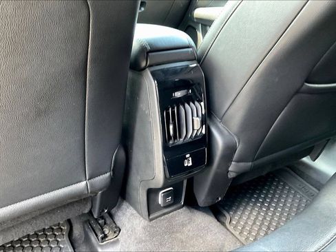 Used 2025 Jeep Compass Latitude w/ Convenience Group AWD/4WD image 10