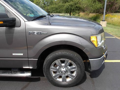 Used 2011 Ford F150 XLT w/ XLT Chrome Pkg RWD image 9