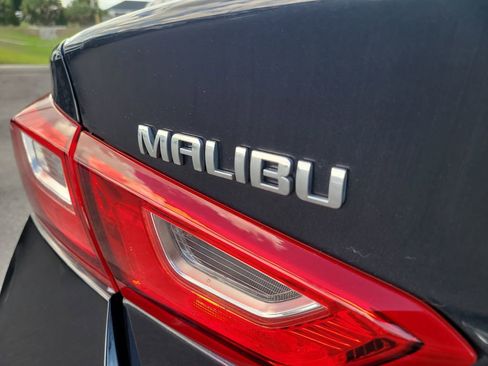Used 2022 Chevrolet Malibu LS FWD image 7