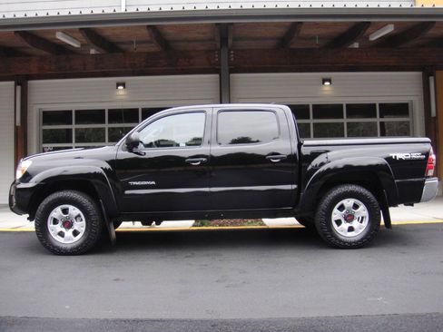 Used 2012 Toyota Tacoma 4x4 Double Cab image 1