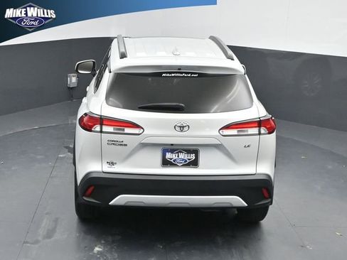 Used 2022 Toyota Corolla Cross LE image 14
