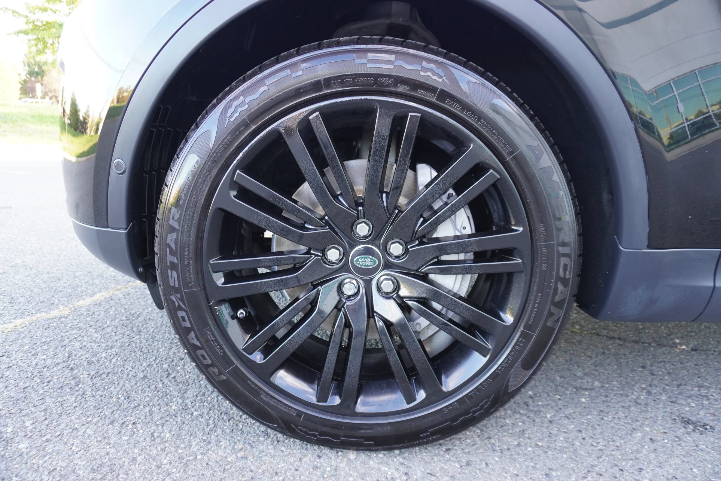 Used 2018 Land Rover Discovery HSE AWD/4WD image 29