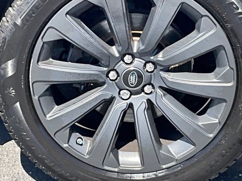 Used 2018 Land Rover Range Rover Velar R-Dynamic SE AWD/4WD image 7