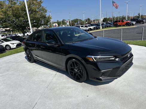 Used 2023 Honda Civic Sport image 2