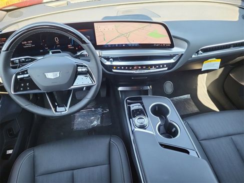 New 2025 Cadillac Lyriq Luxury image 22