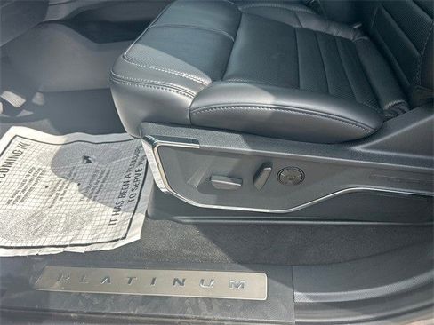 New 2025 Ford F250 Platinum image 24