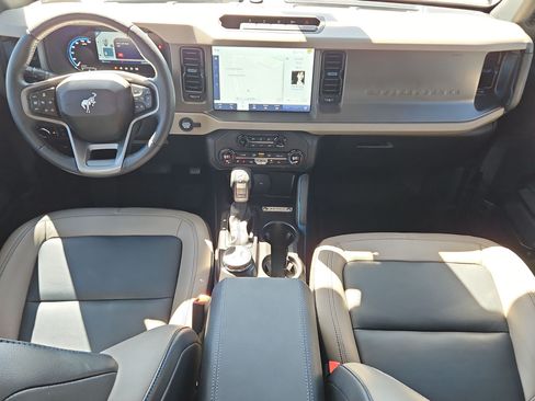 Used 2024 Ford Bronco Wildtrak AWD/4WD image 27