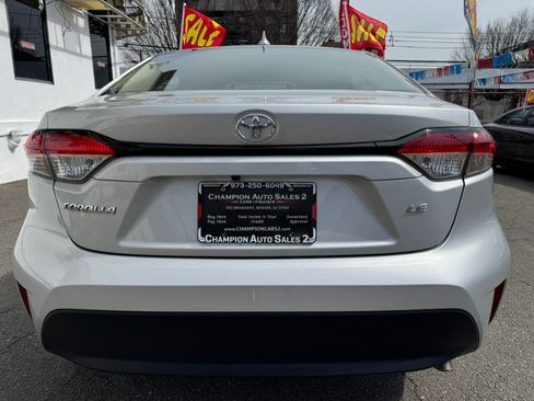 Used 2024 Toyota Corolla LE image 6