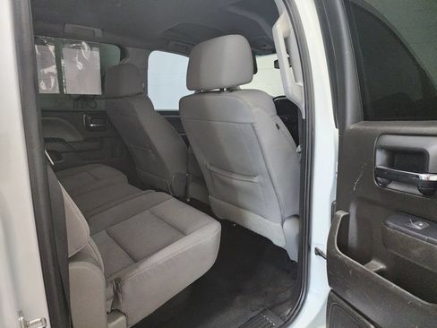 Used 2018 Chevrolet Silverado 1500 Custom w/ Custom Value Package AWD/4WD image 28