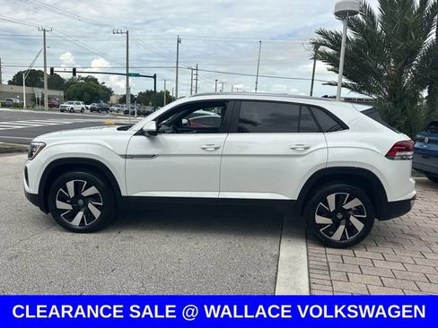 Certified 2026 Volkswagen Atlas Cross Sport SE FWD image 9