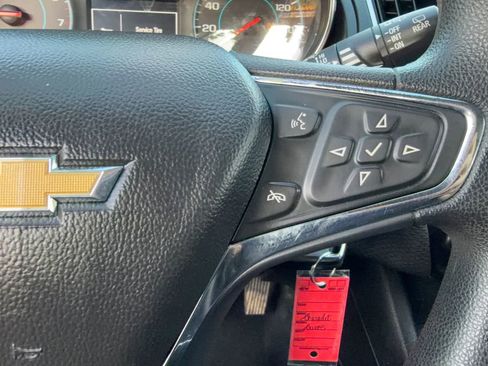 Used 2017 Chevrolet Cruze LT image 17