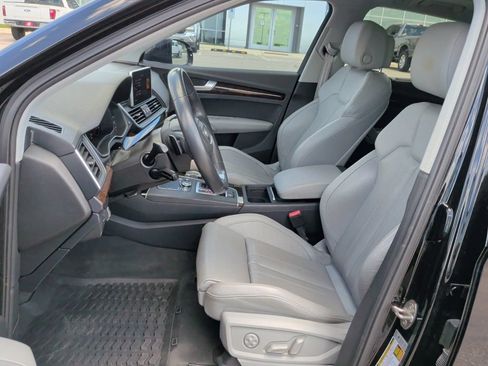 Used 2018 Audi Q5 2.0T Premium Plus w/ Premium Plus Package AWD/4WD image 12