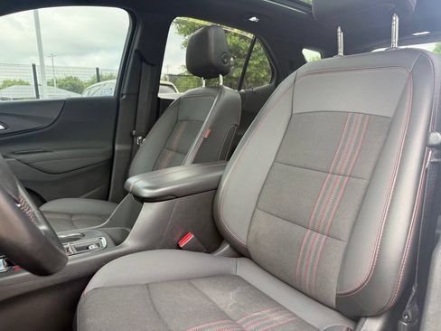 Used 2022 Chevrolet Equinox RS w/ LPO, Floor Liner Package AWD/4WD image 11