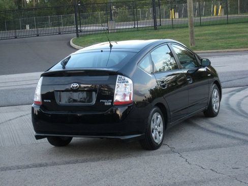 Used 2009 Toyota Prius Touring FWD image 12