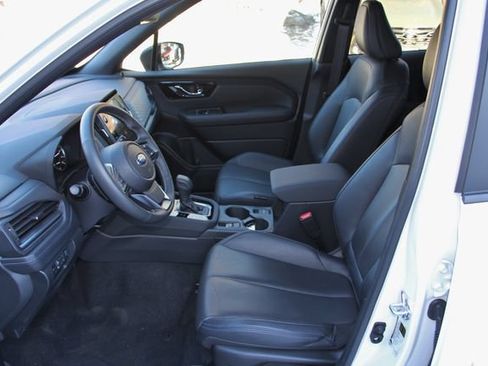 Used 2025 Subaru Forester Limited AWD/4WD image 16