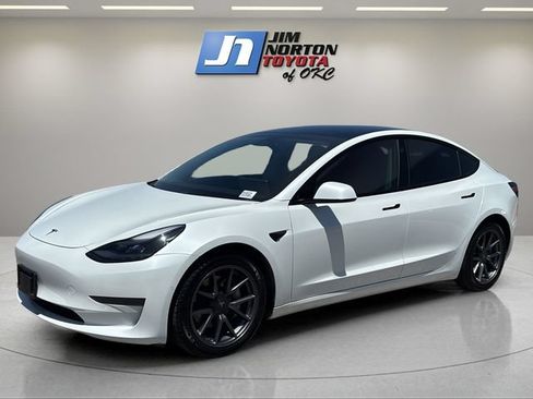 Used 2021 Tesla Model 3 Standard Range Plus RWD image 1