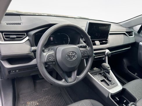 Certified 2023 Toyota RAV4 XLE w/ Convenience Package FWD image 10