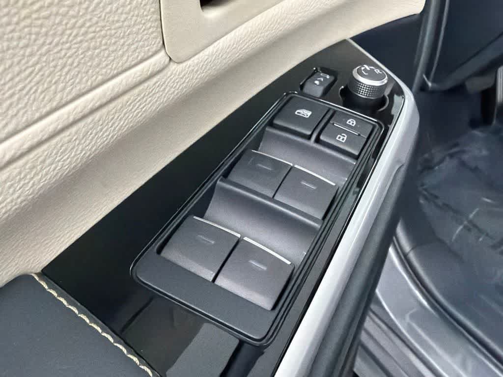 Certified 2026 Toyota Sienna Limited FWD image 20