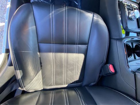 Used 2023 Chrysler 300 S RWD image 38