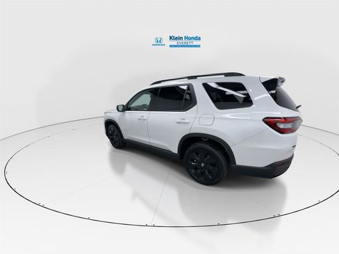 New 2026 Honda Pilot Black Edition image 8