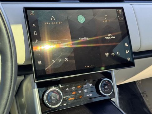 Used 2023 Land Rover Range Rover SE image 29