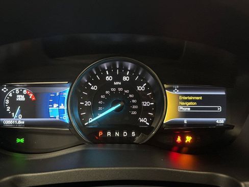 Used 2019 Ford Explorer XLT w/ Equipment Group 202A FWD image 15