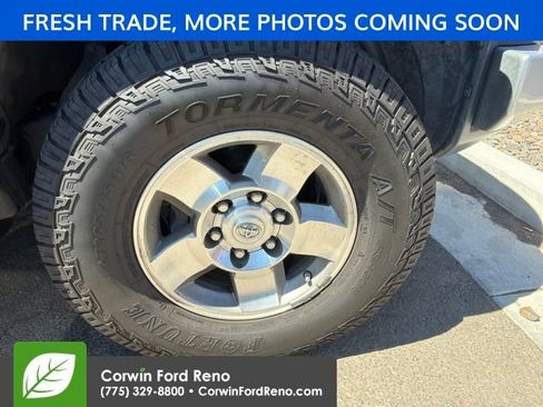 Used 2010 Toyota FJ Cruiser 4WD image 8