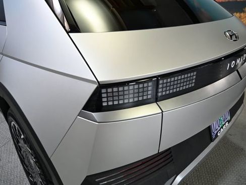 Used 2023 Hyundai Ioniq 5 SEL image 12