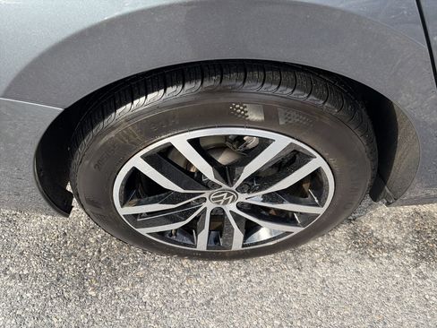 New 2025 Volkswagen Jetta SE image 17