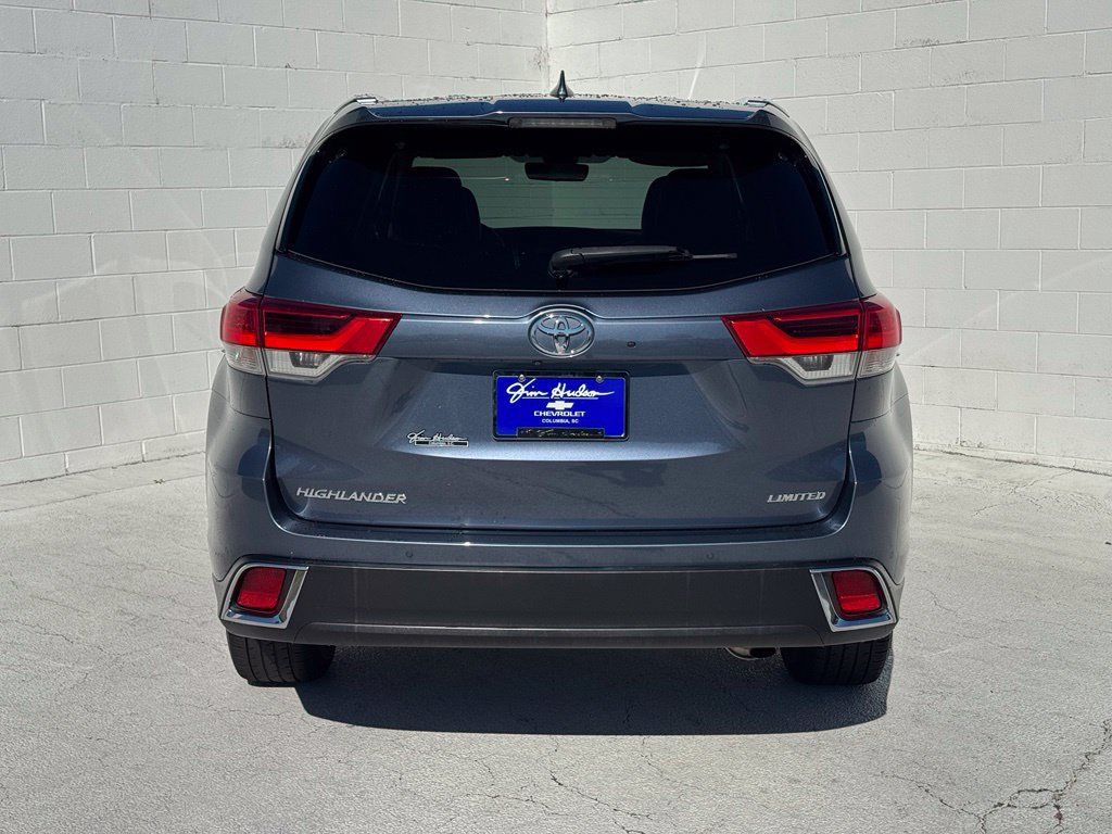 Used 2019 Toyota Highlander Limited FWD image 14