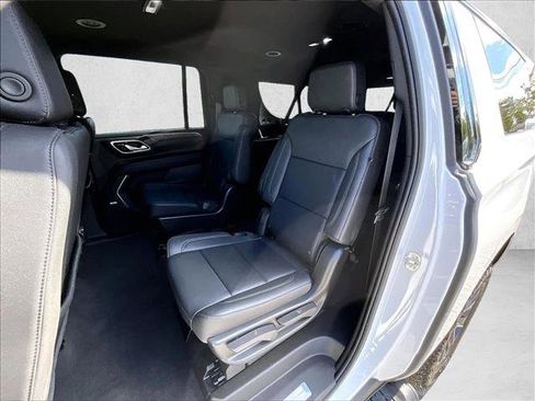 Certified 2024 Chevrolet Suburban Z71 w/ Luxury Package image 26