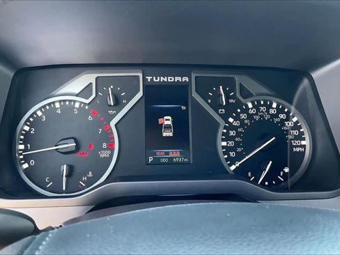 Certified 2025 Toyota Tundra SR5 w/ SR5 Premium Package AWD/4WD image 24
