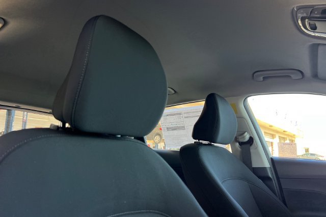New 2027 Hyundai Kona SE FWD image 16