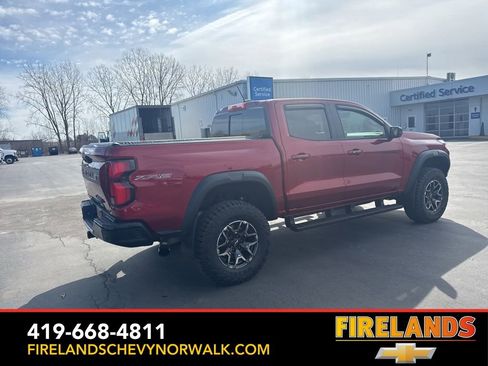 Used 2024 Chevrolet Colorado ZR2 w/ ZR2 Convenience Package III image 6