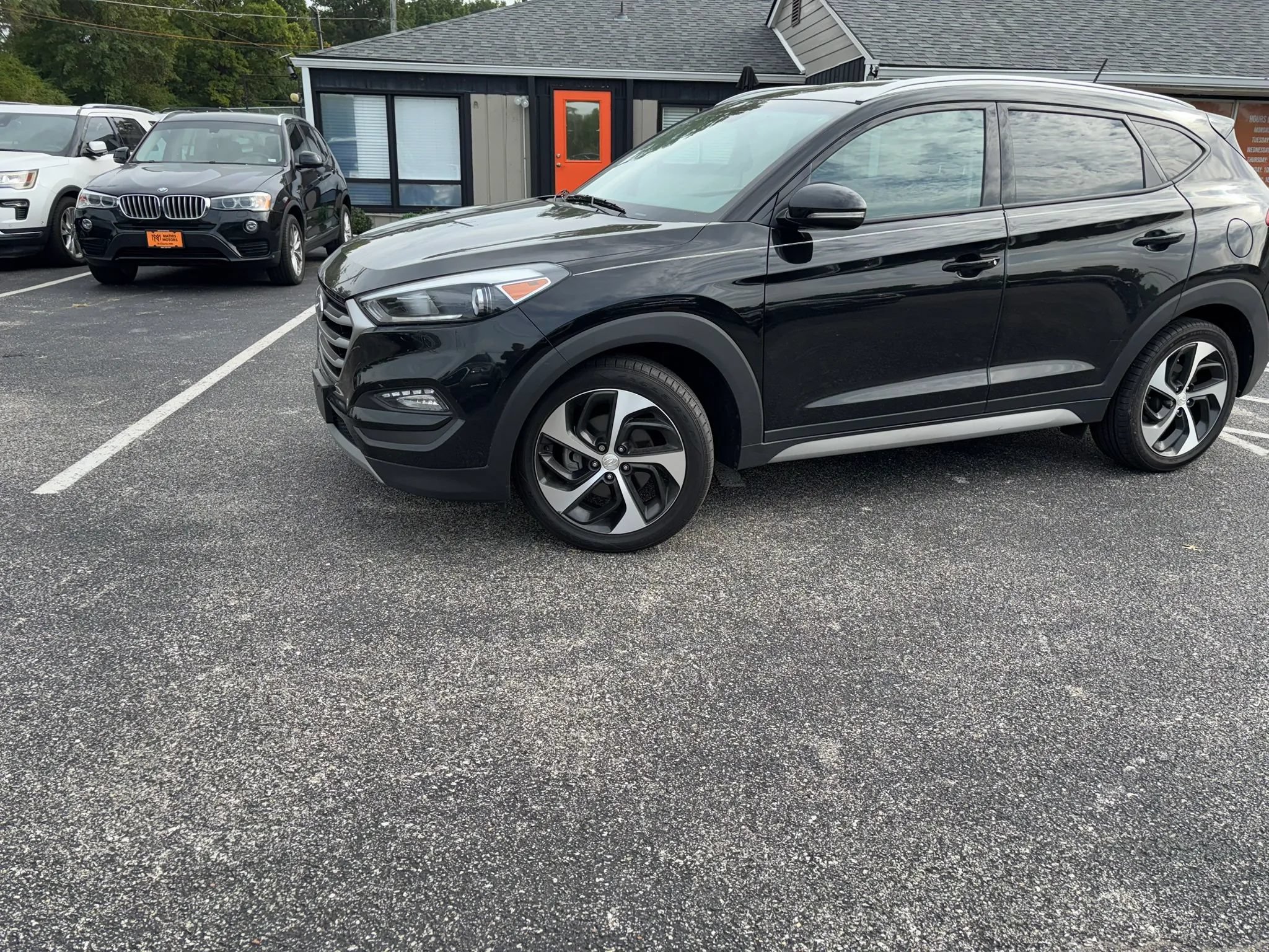 Used 2017 Hyundai Tucson Sport FWD image 3